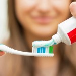 cepillarse los dientes puede mantener su corazón sano