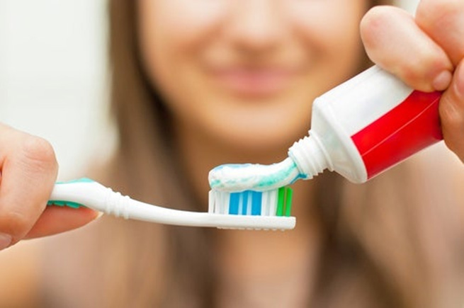 cepillarse los dientes puede mantener su corazón sano