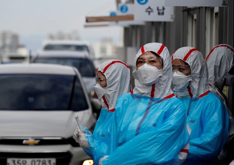 Funcionarios de salud dicen que se debe aprender mucho de los paises asiaticos para prevenir el esparcimiento del virus
